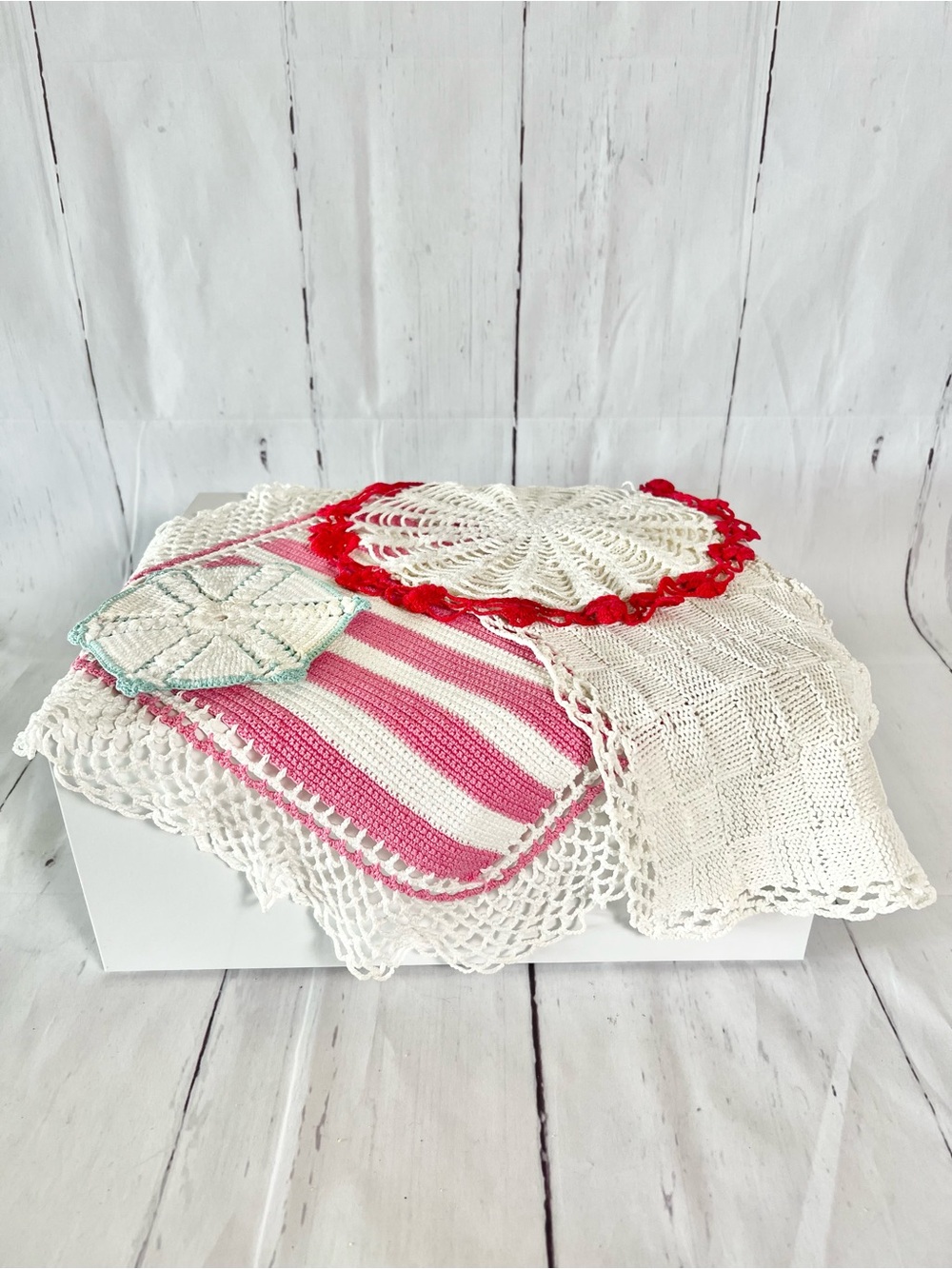 Vintage Crochet Doily & Hot Pad Set Lot (4 Pc) Retro Kitschy Cottagecore Linens - Picture 11 of 12